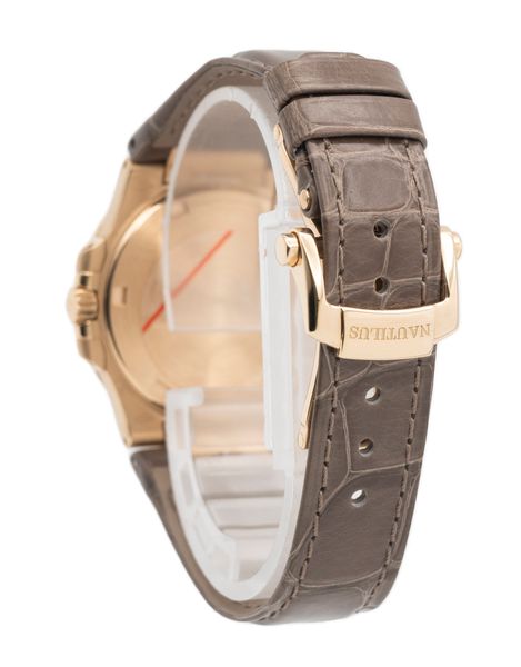 Patek Philippe Nautilus 7010R-010